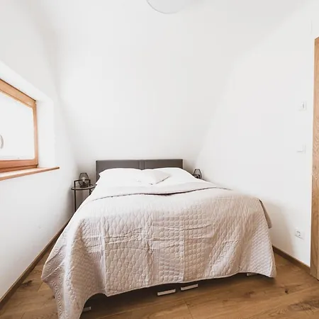 Weingartenrefugium Rosenberg 木屋