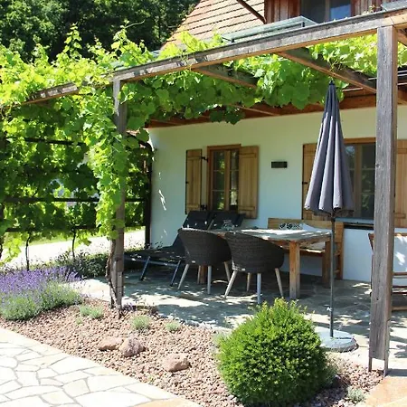 Weingartenrefugium Rosenberg * Straden