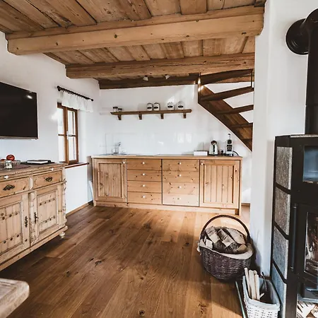 Weingartenrefugium Rosenberg 木屋 Straden